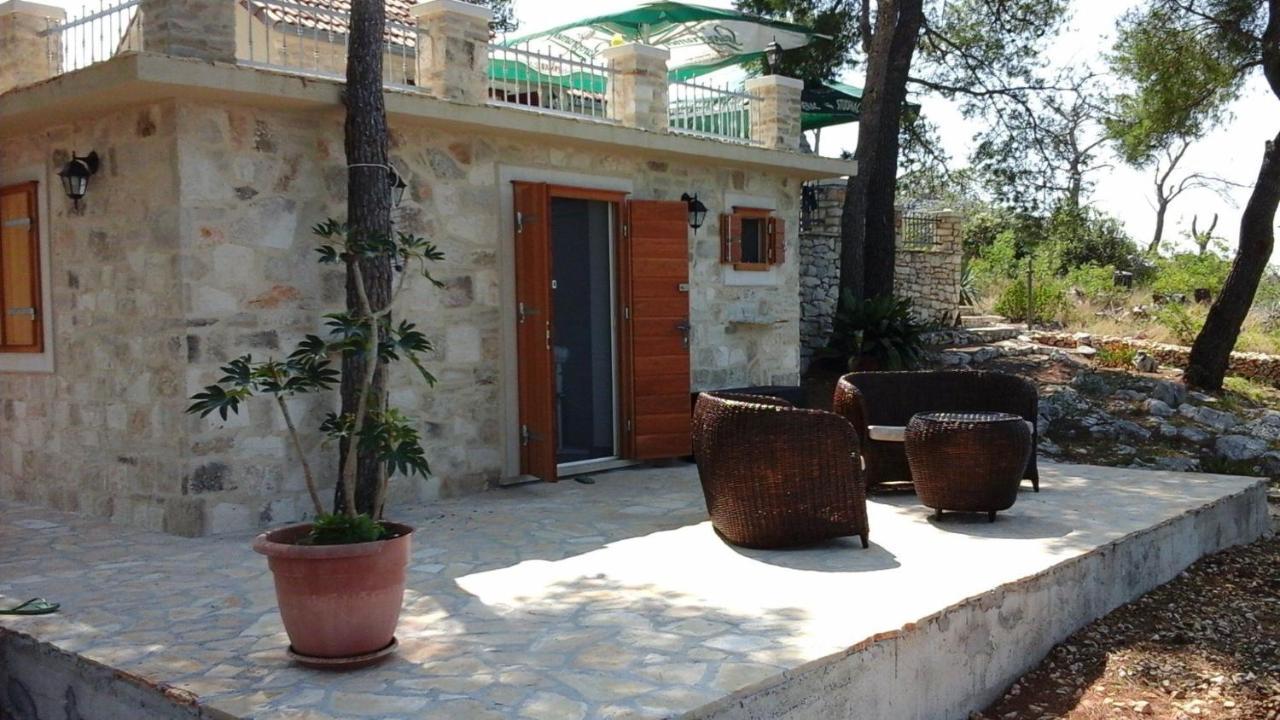 House Vesna Kupinova Villa Milna  Luaran gambar